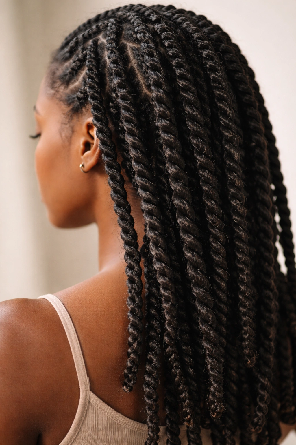 Two-strand twists with ropelike pattern and depth